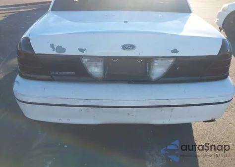 2000 Ford Crown Victoria Police Interceptor из США, поврежденный, VIN 2FAFP71W8YX199013